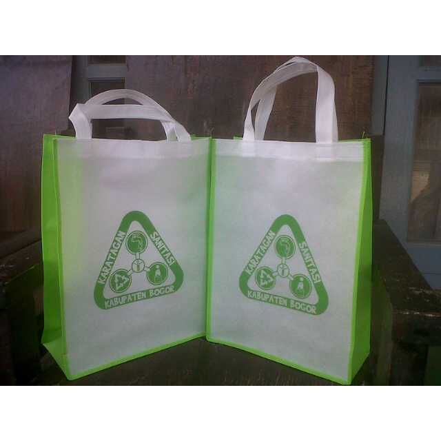 

[20x25, lebar13] TAS SPUNBOND CUSTOM SABLON 1 SISI 1 WARNA/tas sablon 1warna 1sisi ukuran 20x13x25