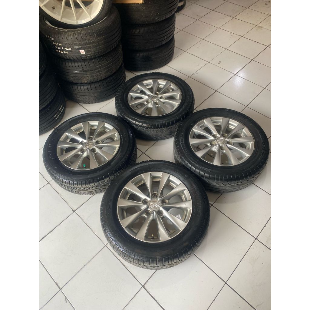 velg mobil bekas OEM ERTIGA ring 15 pcd 5x114,3 plus ban