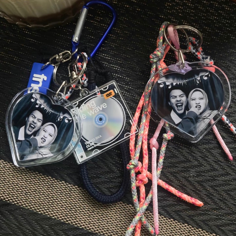 KEYCHAIN / GANTUNGAN KUNCI CUSTOM FOTO FRAME LOVE / CARABINER BAG CHARM