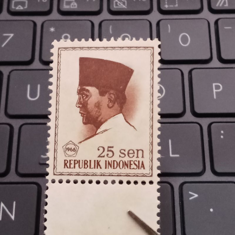 Perangko Kuno Soekarno 25 Sen Mint - Prangko