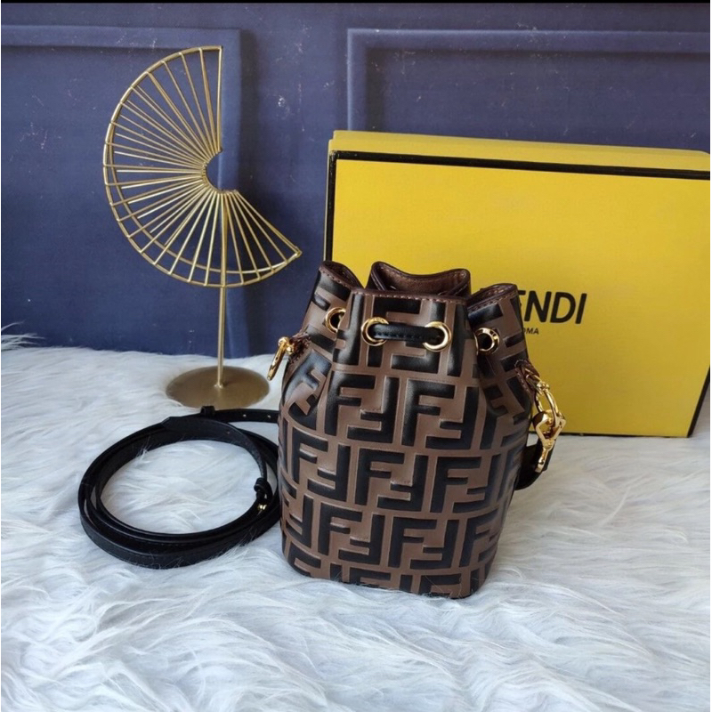 Fendi Mon Tresor small hand bag for women with drawstring and Fendi metal logo with shoulder strap c