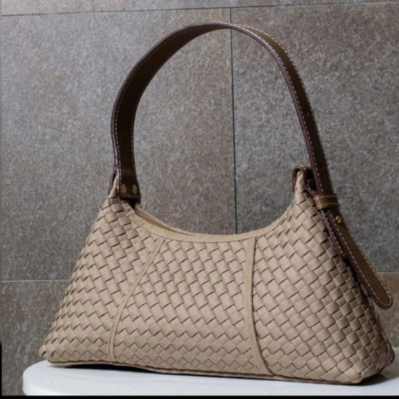 Linette ellaine tas bahu anyam shoulder bag wanita