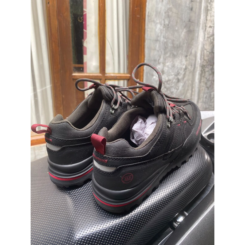 Sepatu eiger Stingray 1.0