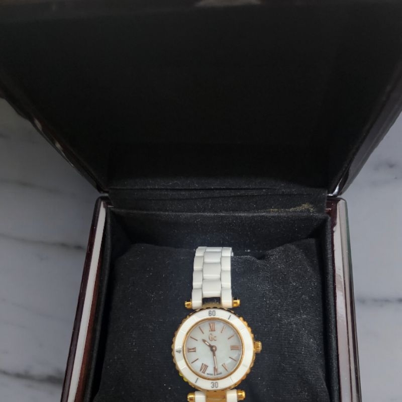 Gc Ladies Mother of Pearl White Ceramic Bracelet Watch X70011L1S