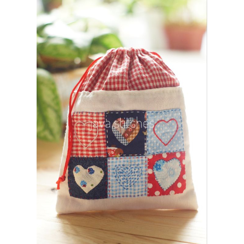 pouch | tas serut kantong belacu dan kain perca full jahit tangan (hand stitched)