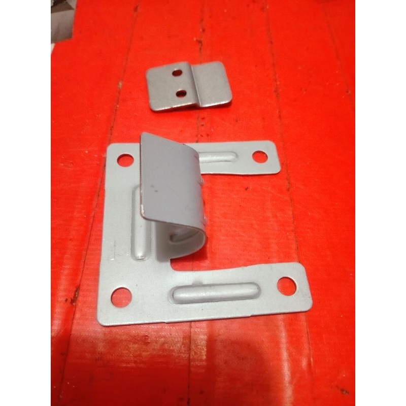 gantungan kipas angin dinding