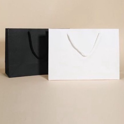 

Harga Termurah PAPER BAG SUPER PREMIUM BLACK AND WHITE 2812 GOODIE BAG PAPER BAG WEDDING PAPER BAG ANNIVERSARY PAPER BAG ULANG TAHUN PAPER BAG PERNIKAHAN PAPER BAG