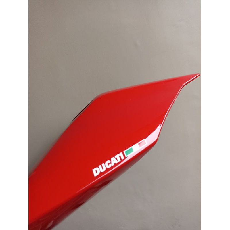 Ducati panigale single seat V2 / V4 / V4s