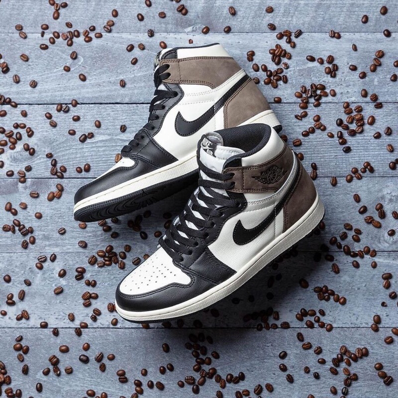 Nike Air Jordan 1 High Retro 'Mocha'