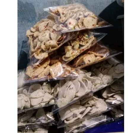 

BASRENG PEDAS ORI DAUN JERUK 180GRAM/ BASRENG VIRAL/CEMILAN ENAK