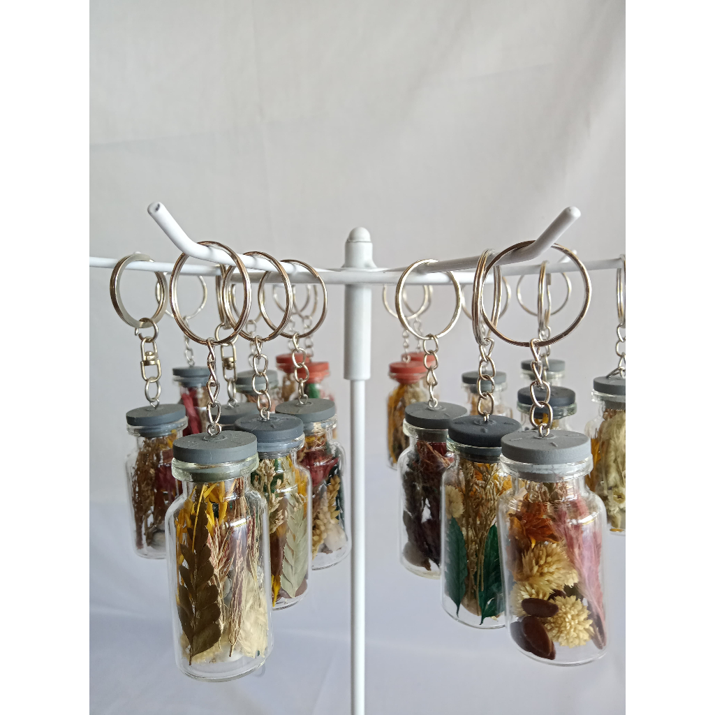 Keychain Dried flowers/gantungan kunci bunga kering/gantungan kunci botol kaca/souvenir
