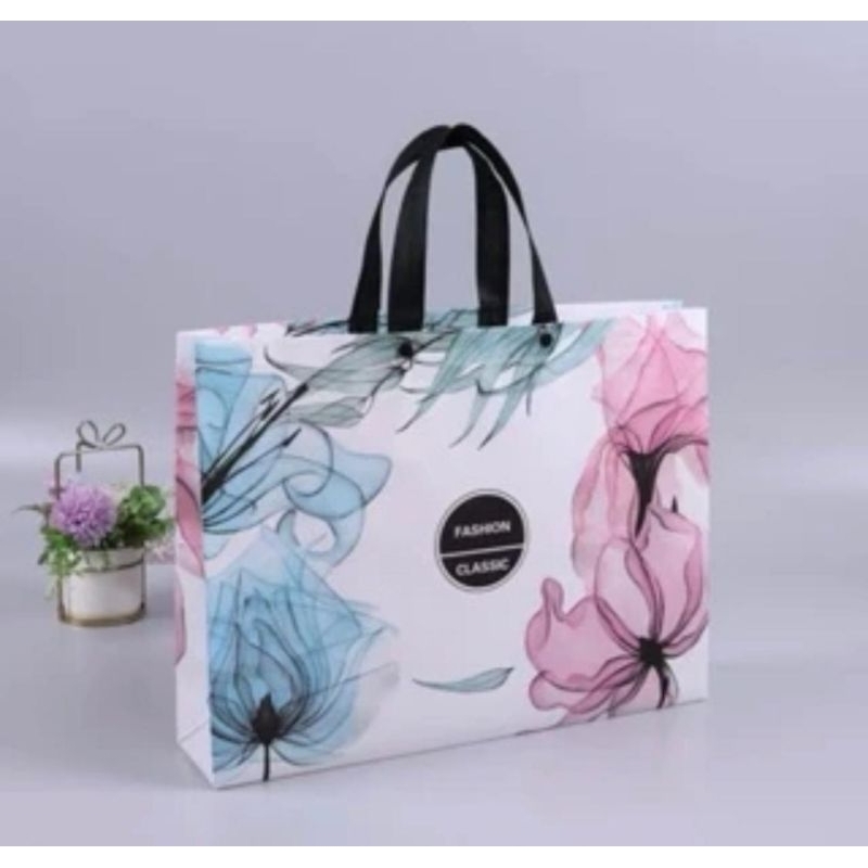 

paper bag untuk kado size L and XL