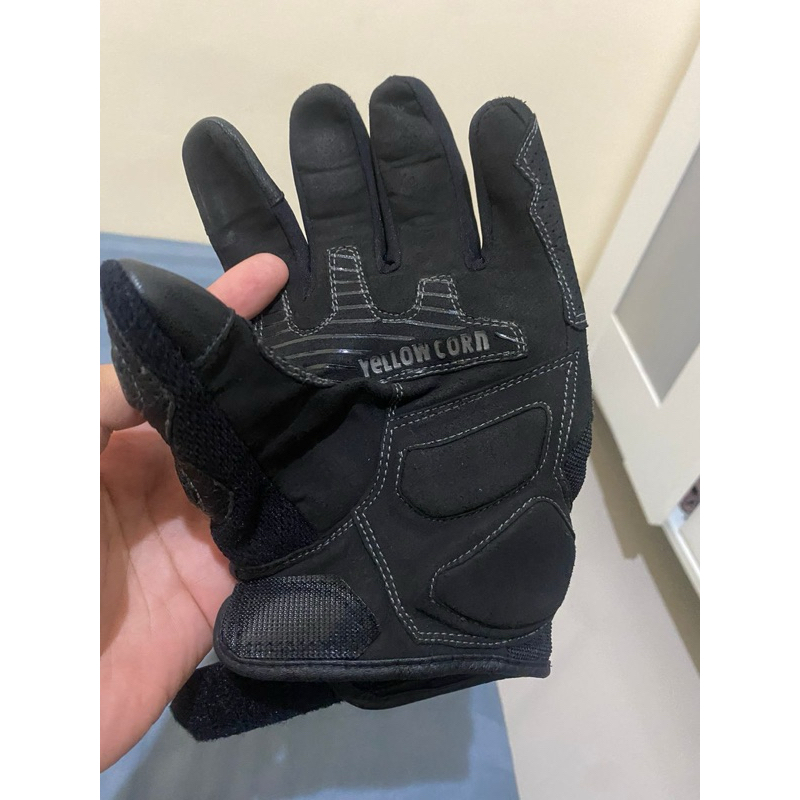 Yellow Corn Gloves