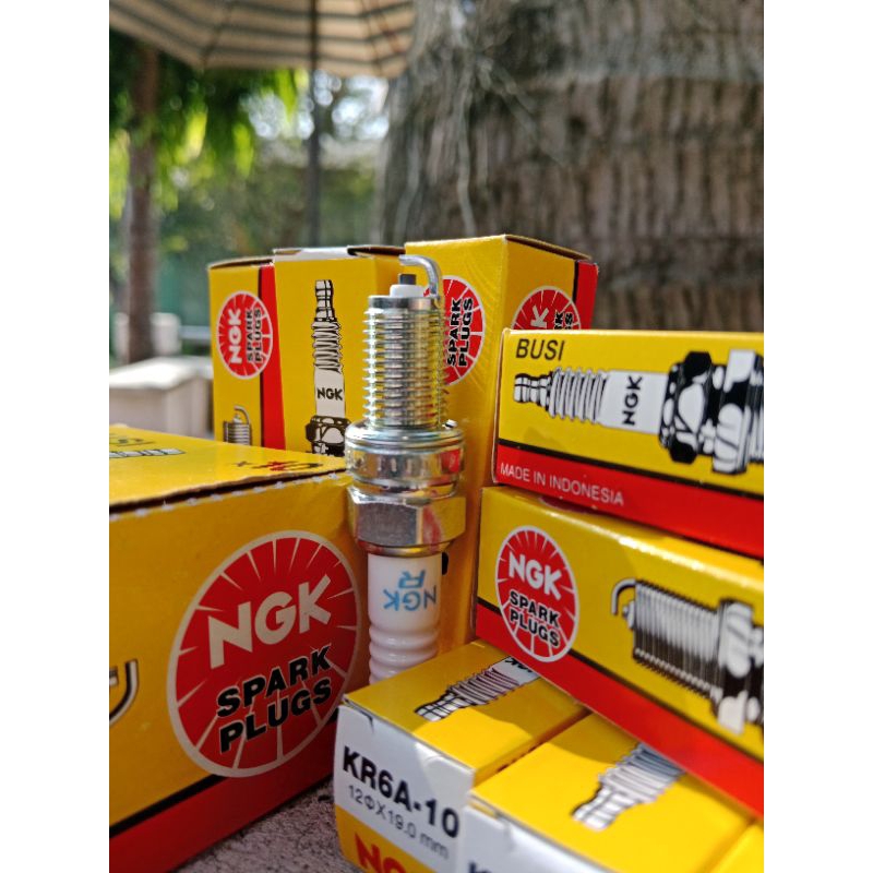 Busi NGK KR6A-10 Original - Busi mobil Suzuki Ertiga Karimun Wargon R / splash