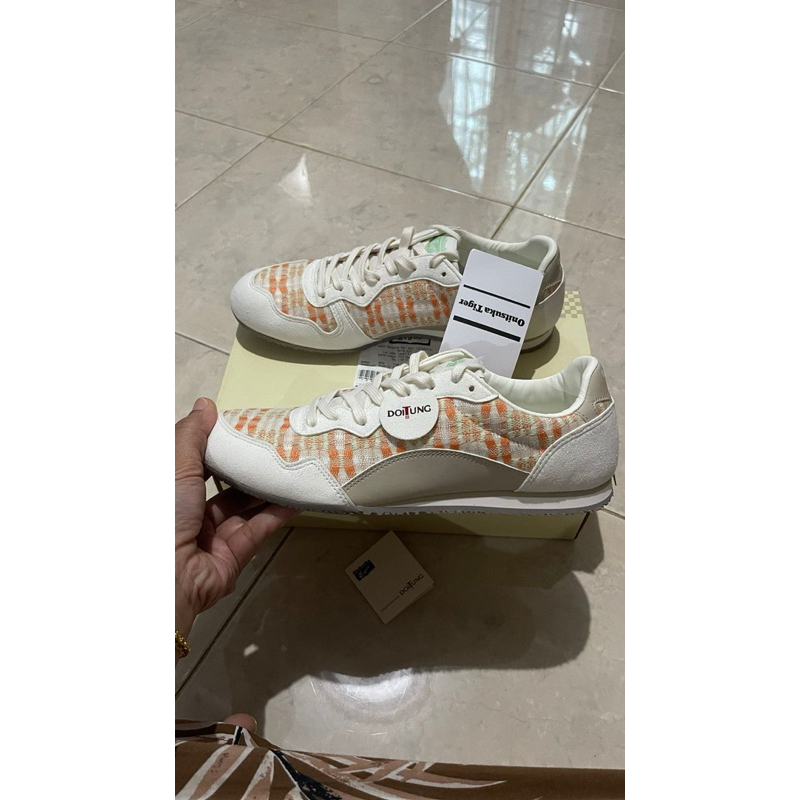 NEW  Onitsuka Tiger Serrano CL Collab with DoiTung warna Mikan Orange/Putty Size 40