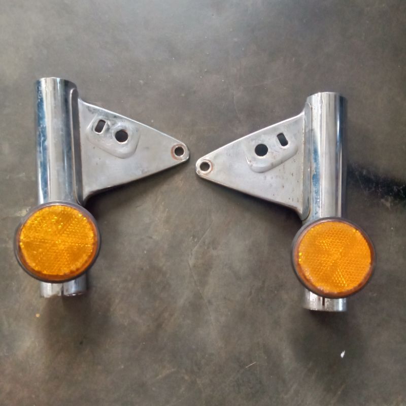 Pangkon lampu  Depan Honda Gl 125 100 gl 125 100 original copotan