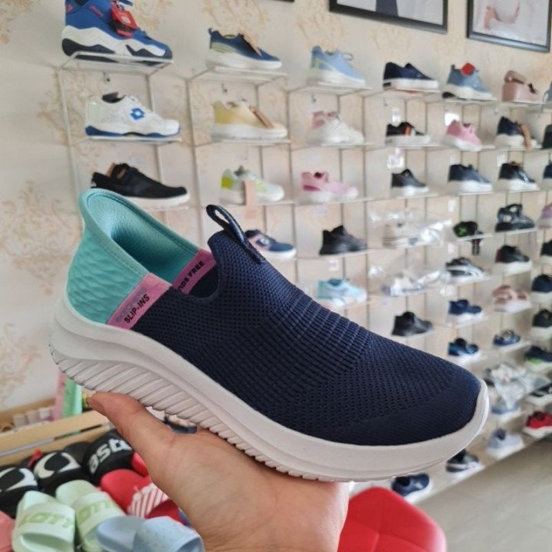 Skechers kids 189 original sport station size 32