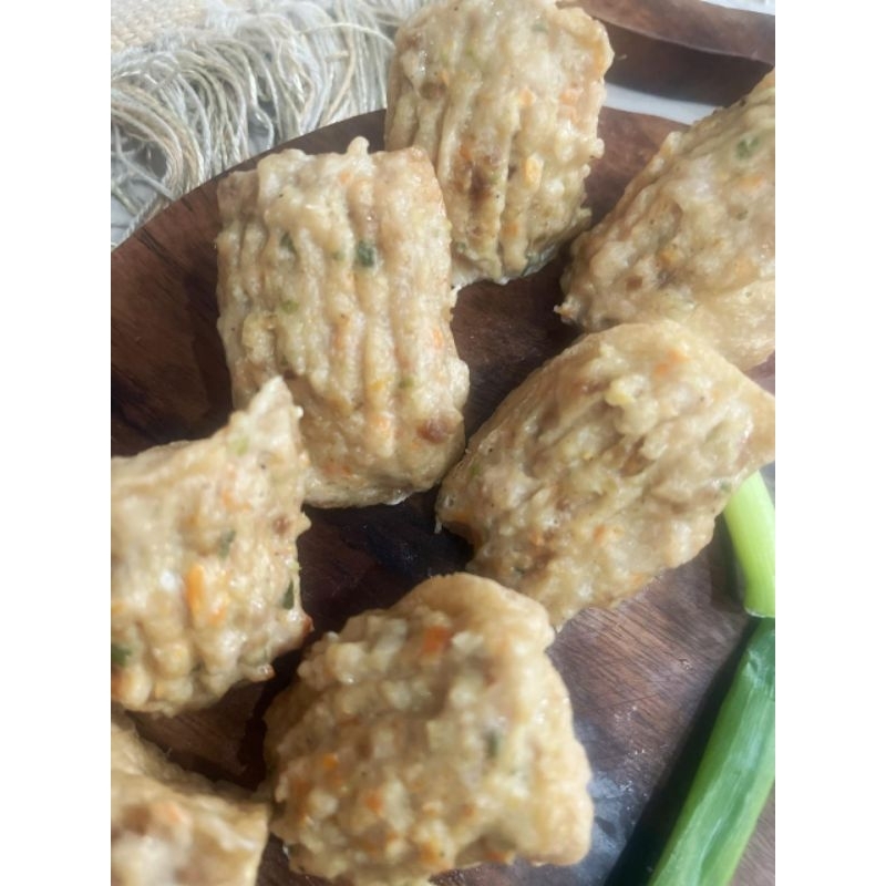 

Mama Kitchen Tahu Bakso Frozen Food Isi 9 Pcs