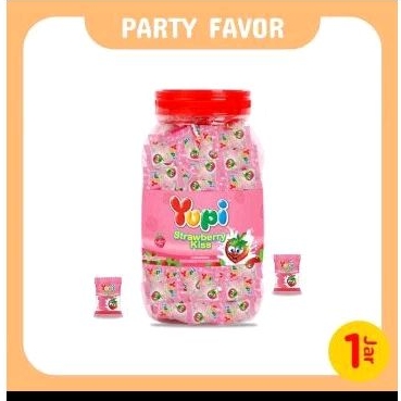 

Yupi strawberry kiss jar 300gr