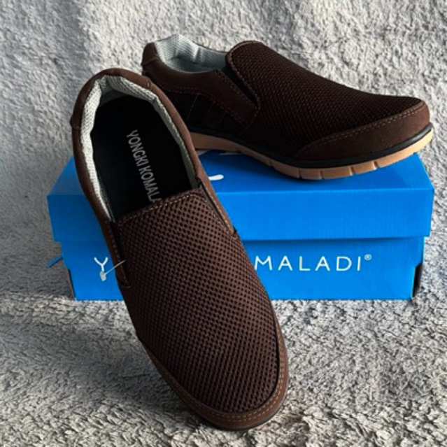 SEPATU KASUAL YONGKI KOMALADI. SEPATU CASUAL PRIA