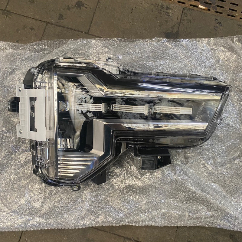 headlamp lampu depan mitsubishi xpander original