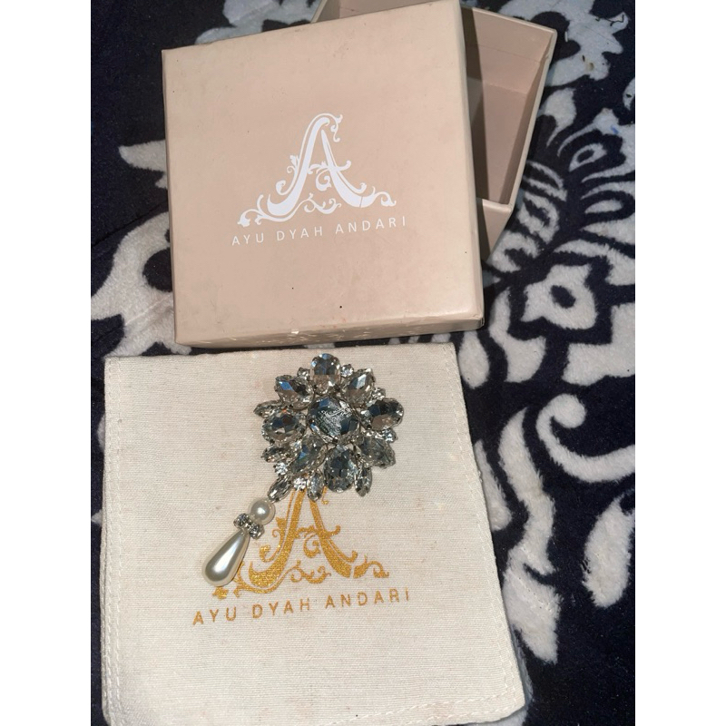 Ayudyahandari Brooch