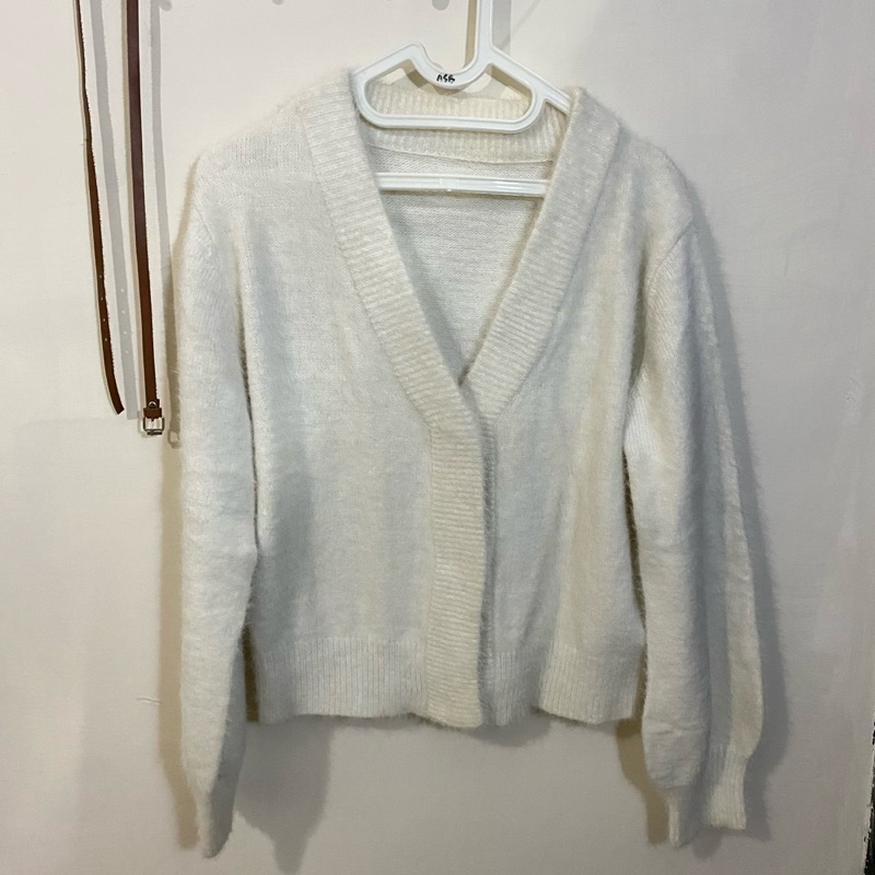 cardigan crop putih