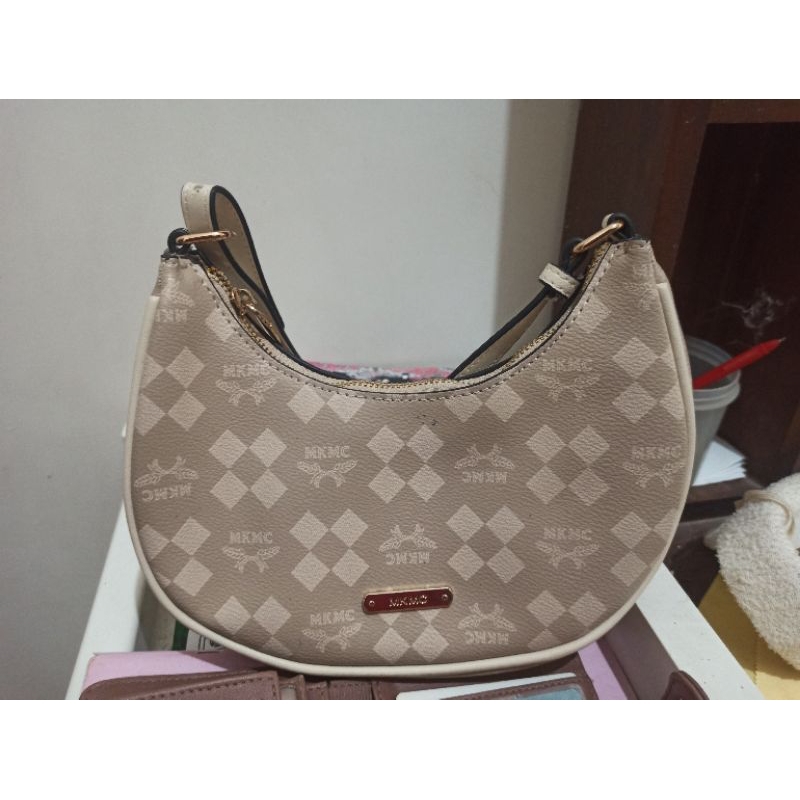 Preloved Tas MKMC