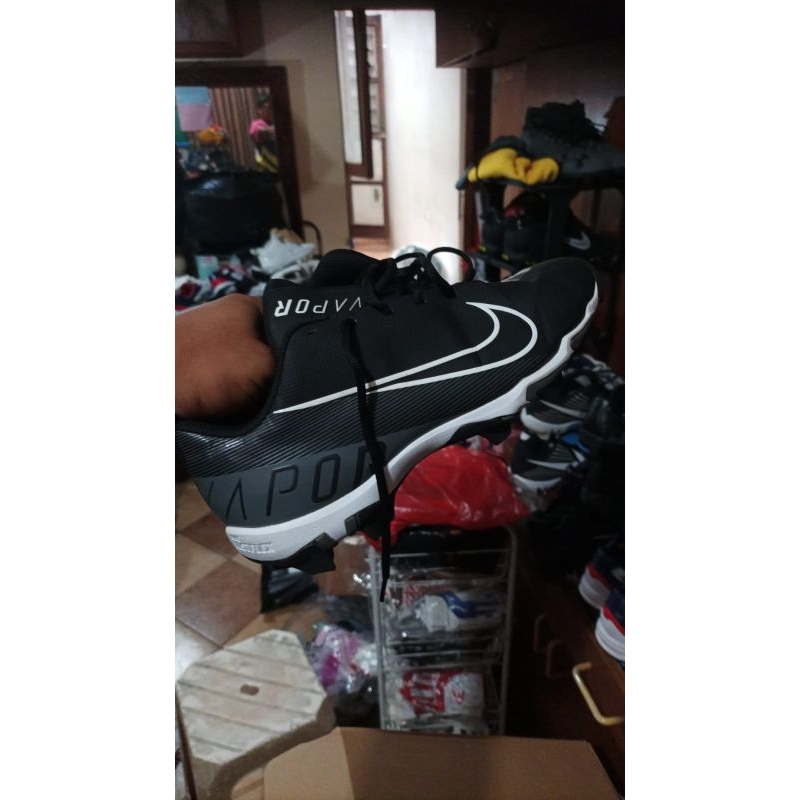 sepatu baseball nike force