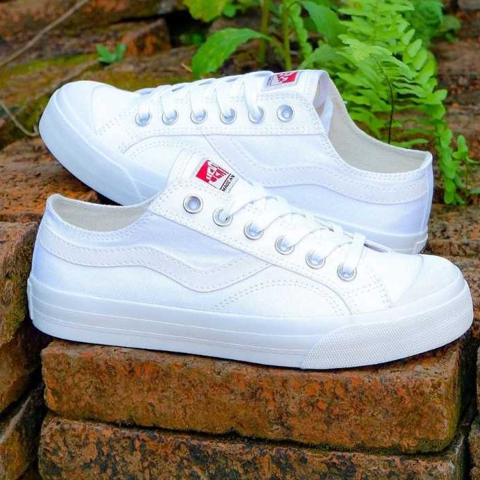 Sepatu Ventela public low white 37-43 vantela original putih