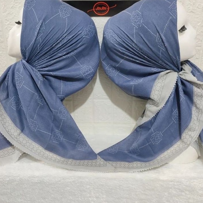 PROMO MURAH HIJAB SEGI EMPAT VOAL MOTIF LUNN BIRU MUDA