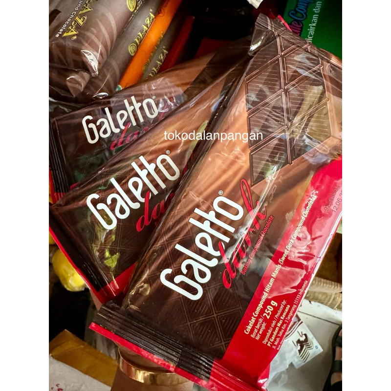 

GALETTO COKELAT BATANG 250gram 1pcs