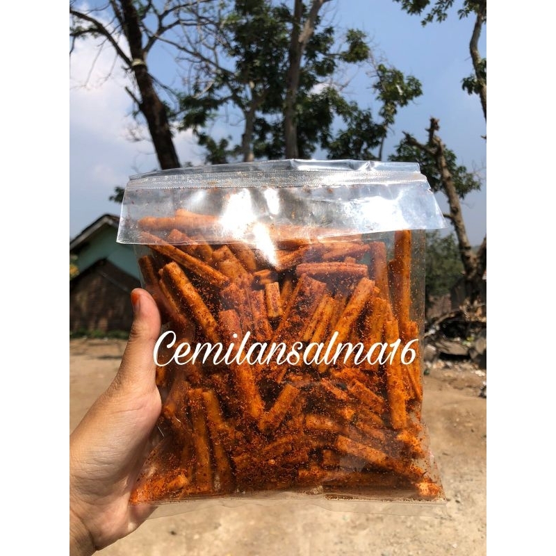

Kerupuk seblak potato/noninoni pedas daun jeruk kemasan 250gram