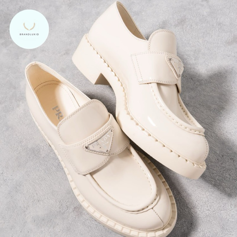 Prada Chocolate Loafers Patent Leather Avorio