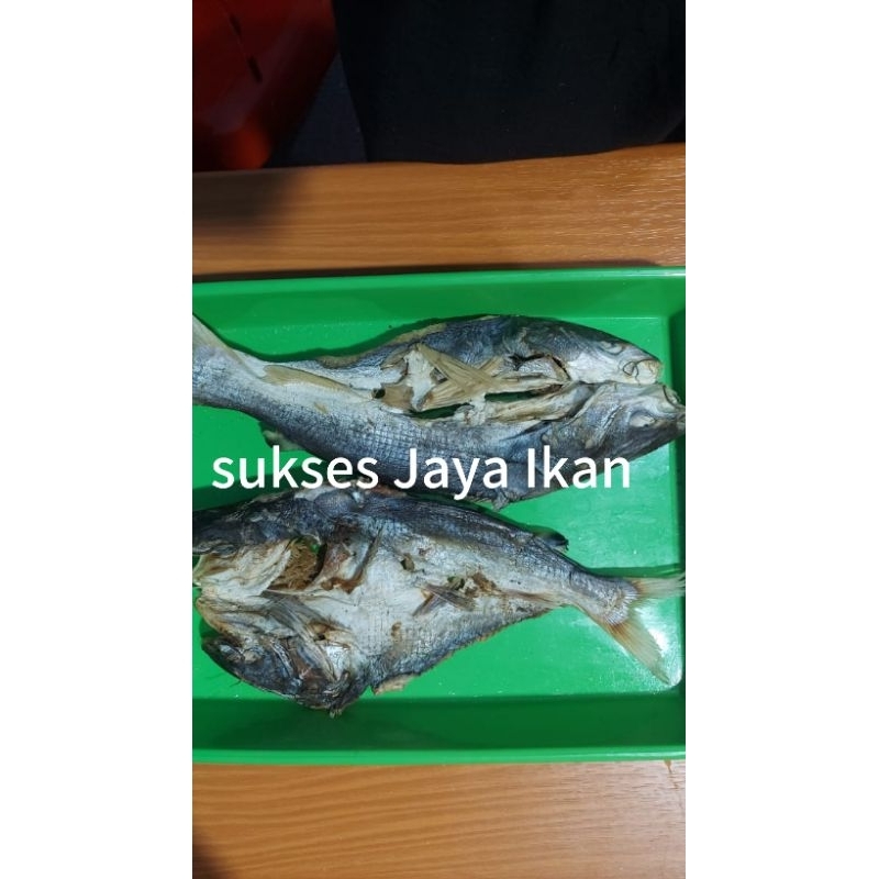 

ikan asin duri 500g , 1000g