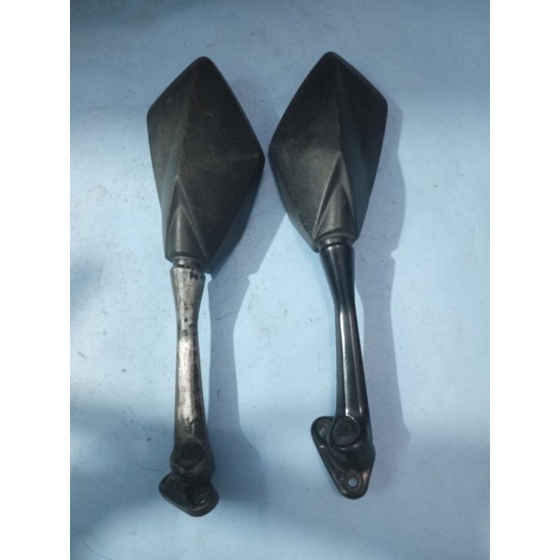 Spion kaca spion miror motor honda CB 150 R CBR 150 K45G original