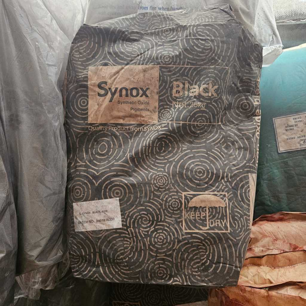 Synox Iron Oxide Black 25 Kilogram Oker Hitam