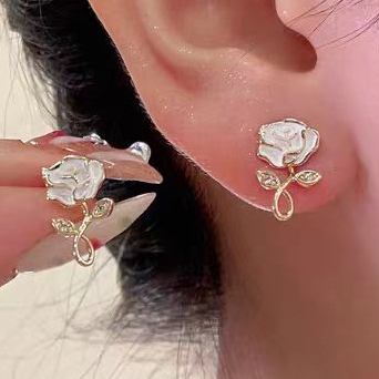 anting-anting untuk wanita Bunga Mawar Putih - Emas pongpok anting