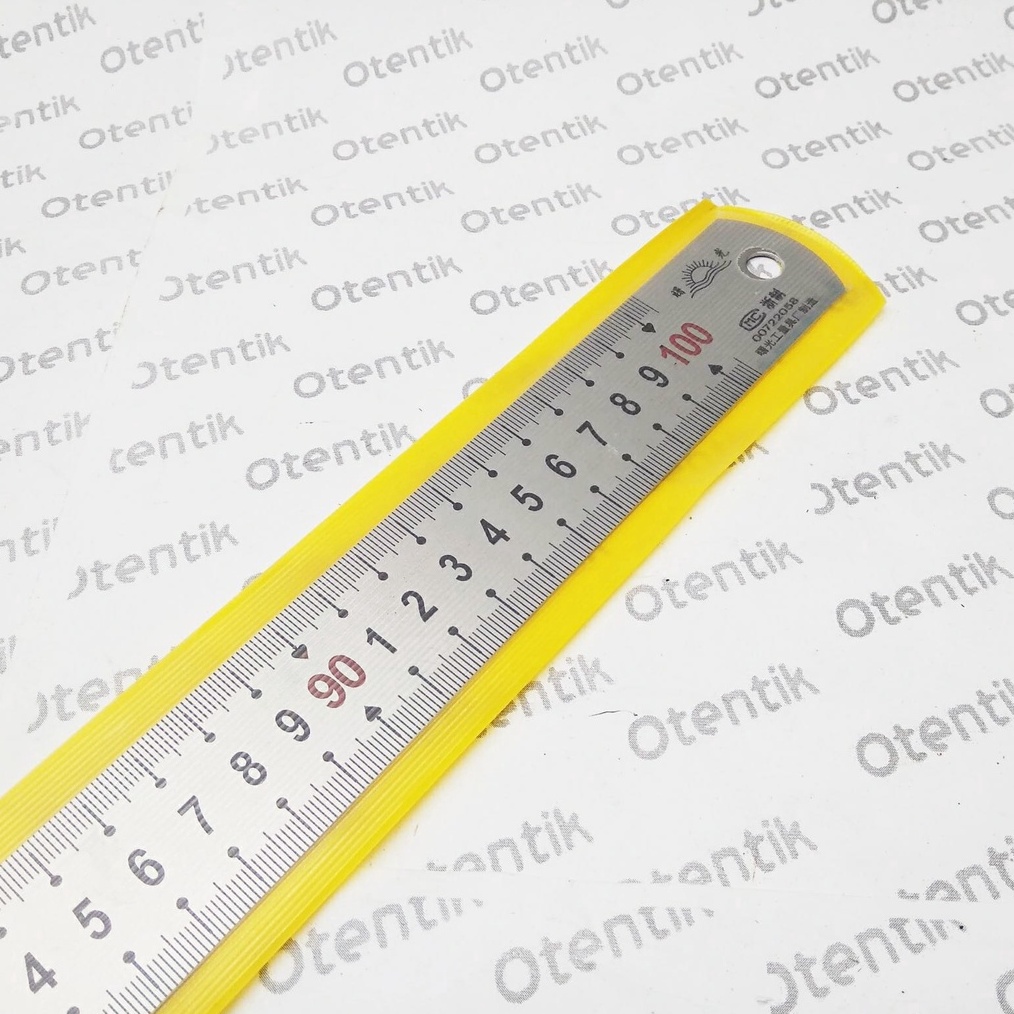 

KODE Q75P PENGGARIS BESI 1 CM 1 MM 1 METER STEEL RULER 4 INCH