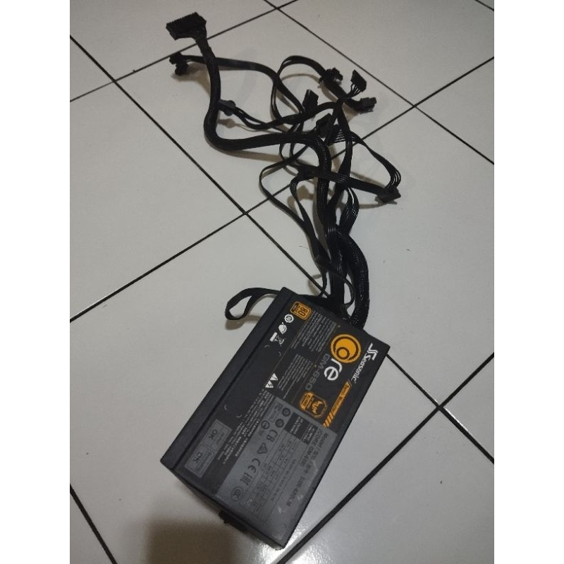 PSU pure seasonic CORE 650watt gold semi modular