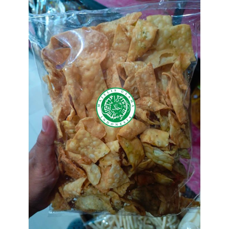 

Snack_Keripik Bawang Atau Keripik Pangsit