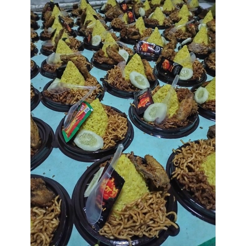 

paket tumpeng mini ayam isi 40pcs