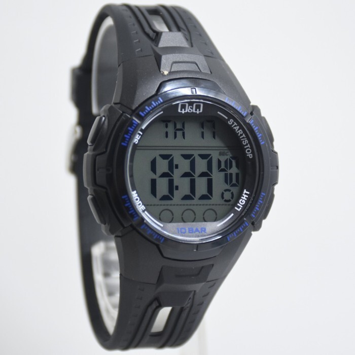 Jam Tangan Wanita QnQ M189J004Y Original QQ Digital M189J Tali Karet Q M189 Rubber Strap