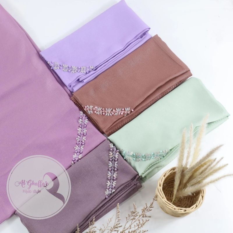Hijab Segiempat Sinar Glamour Payet Bando / Kerudung Payet Sinar Glamour Lasercut / Hijab Pesta