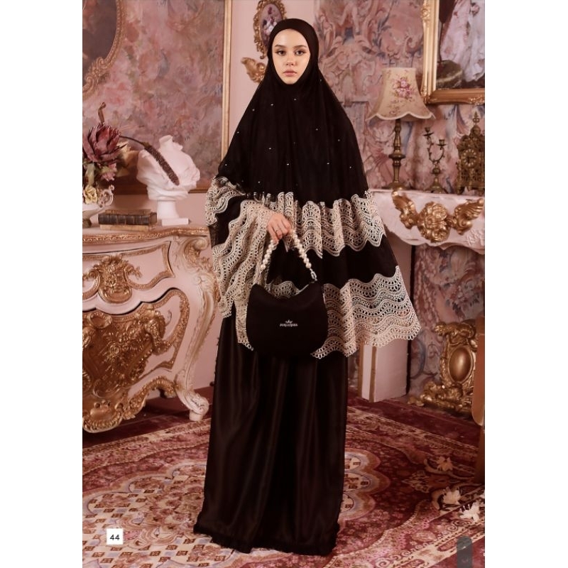 BALQIS BLACK MUKENA BY MANDJHA IVAN GUNAWAN