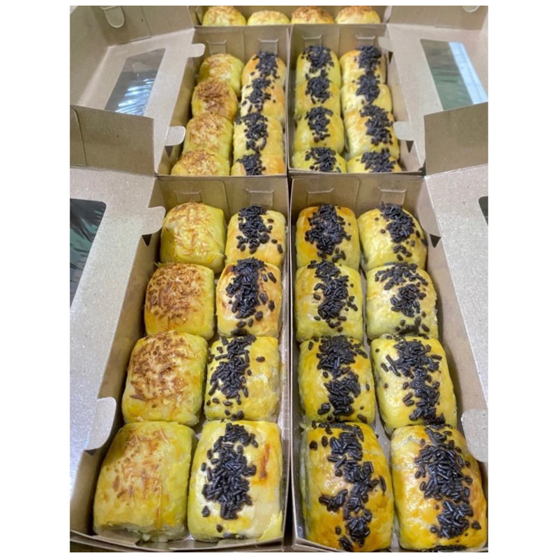 

Pisang Bolen Premium isi 10