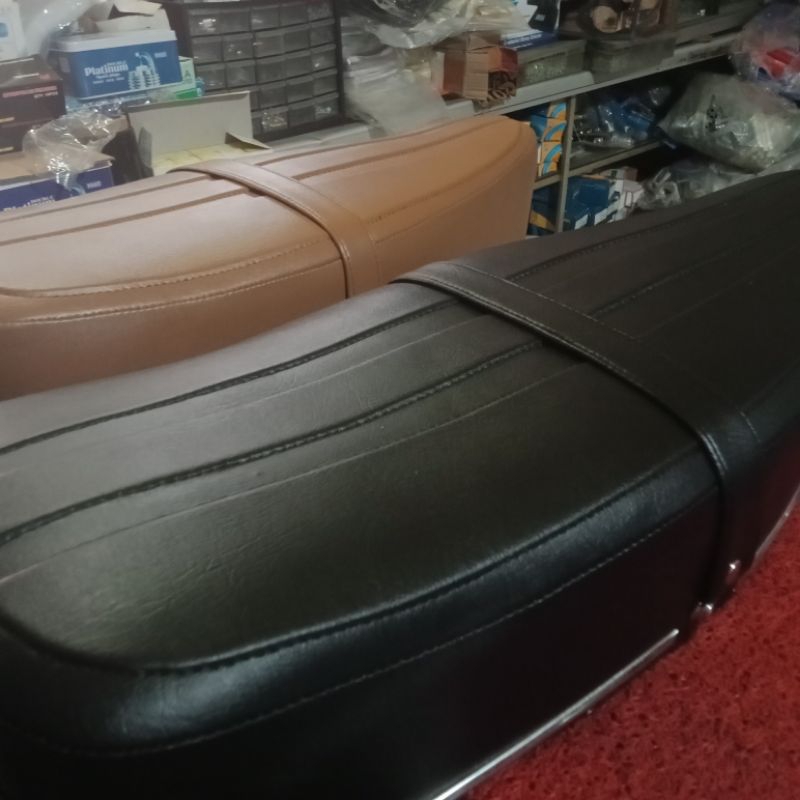 Jok Motor Vespa Tulisan Piaggio garis Sprint,Super,Bajaj,vbb,PX,Ps