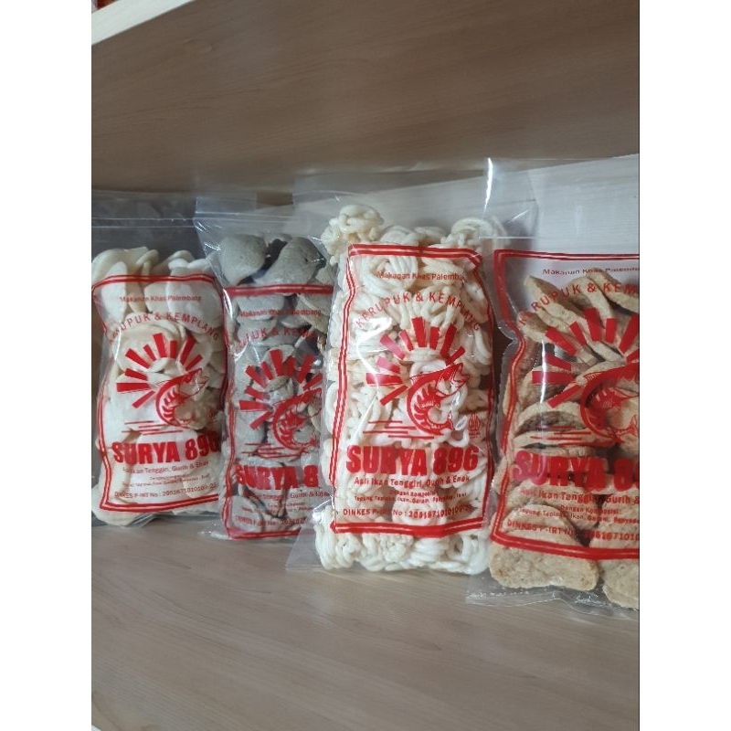 

KEMPLANG PAKET ENAK 4 BUNGKUS ( TIPIS,KULIT,SANGGUL,JENGKOL) 1000 GRAM (1KG)