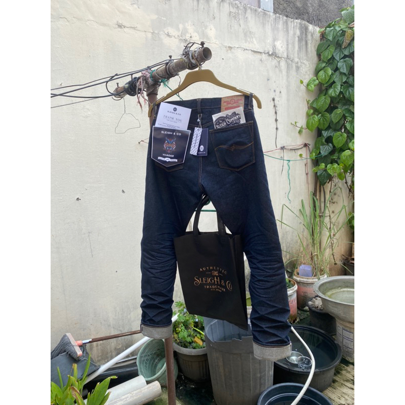 denim 16 OZ sz 33