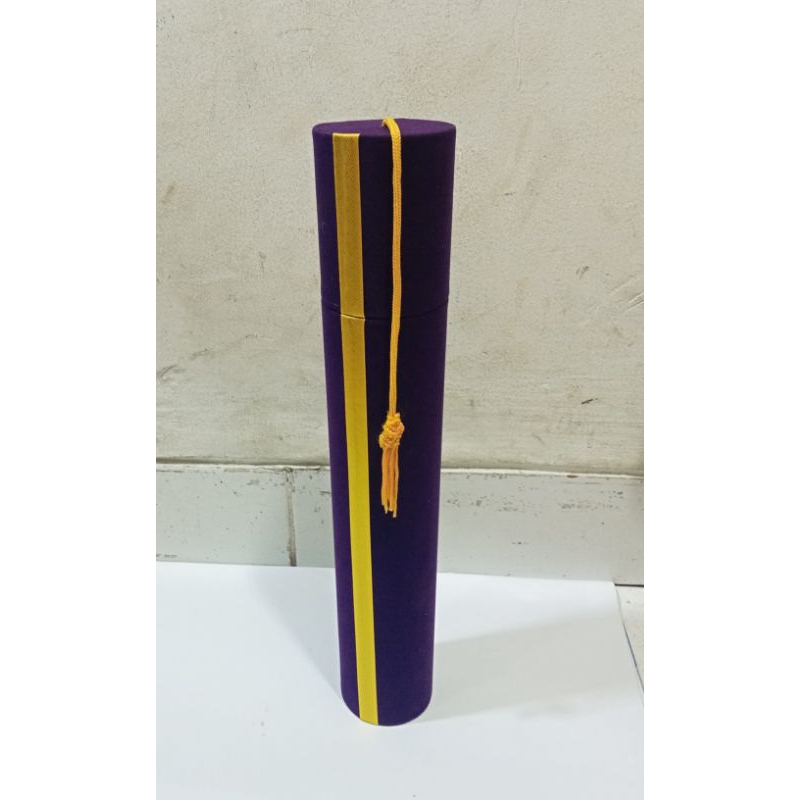 tabung wisuda/ selongsong wisuda readystock ungu lis kuning
